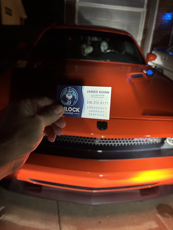 Late night auto lockout service